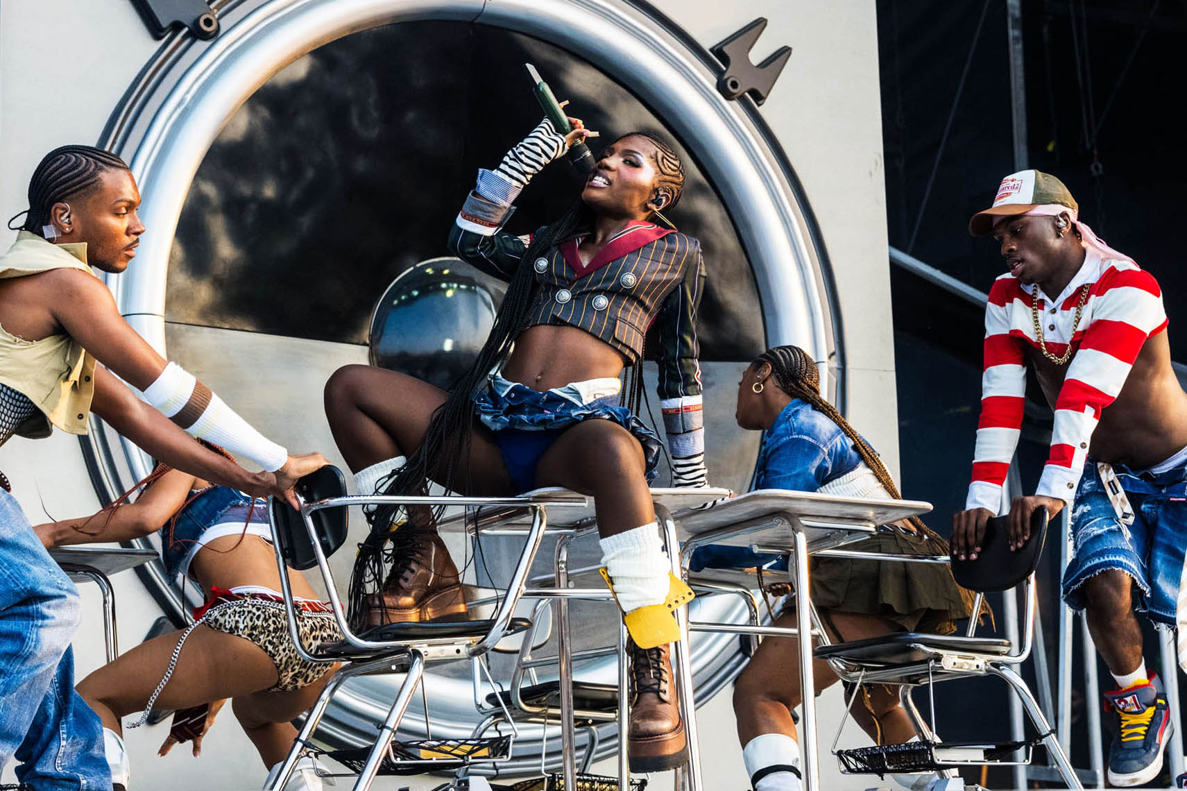 Fujii Shelly - Hành Trình Truyền Cảm Hứng Vượt Bậc Trong Lĩnh Vực Giải Trí