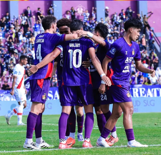 Momonaga Sarina – Nữ Nghệ Sĩ Đa Tài Với Hành Trình Vươn Xa Trong Âm Nhạc Nhật Bản 2 Momonaga Sarina – Nữ Nghệ Sĩ Đa Tài Với Hành Trình Vươn Xa Trong Âm Nhạc Nhật Bản