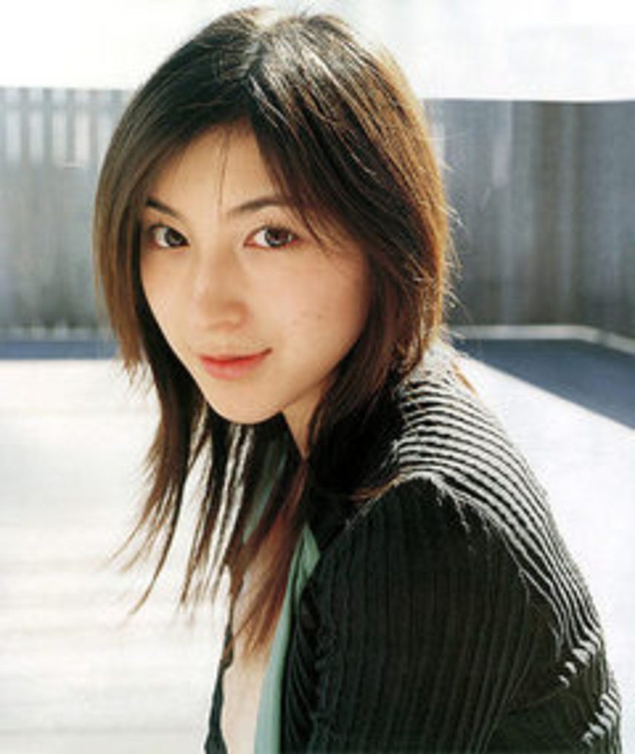 Watanabe Ryōko – Hành Trình Nghệ Thuật và Sức Mạnh Nội Trợ Trong Ngành Giải Trí Nhật Bản